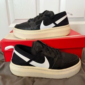 Nike Court Vision Alta Platform Size 7.5